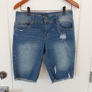 Rampage Chloe Curvy  Jean Shorts Size 11